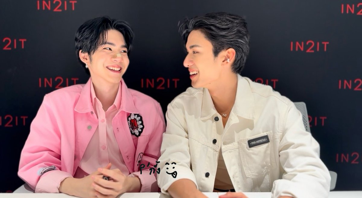 CharinaMX's tweet photo. “ฉันได้ค้นพบว่าดีเท่าไร ที่ได้มีเธอร่วมทางกันไป
เชื่อไหมว่าฉันยิ้มง่ายกว่าทุกวันที่ผ่าน เมื่อฉันมีเธอตรงนี้”

เข้าใจที่เน็ตเคยใส่เพลงนี้ในคลิปละ 🥺 https://t.co/48wX3YJfL9