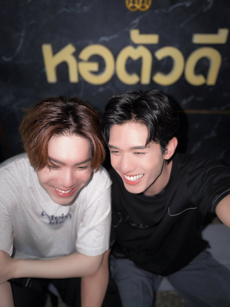 CharinaMX's tweet photo. “ฉันได้ค้นพบว่าดีเท่าไร ที่ได้มีเธอร่วมทางกันไป
เชื่อไหมว่าฉันยิ้มง่ายกว่าทุกวันที่ผ่าน เมื่อฉันมีเธอตรงนี้”

เข้าใจที่เน็ตเคยใส่เพลงนี้ในคลิปละ 🥺 https://t.co/48wX3YJfL9
