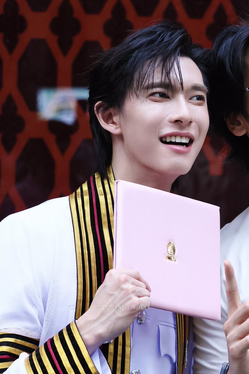 shellofcoco's tweet photo. #PoohGraduationDay 
#ppoohkt @ppoohkt 

soooo proud of u🥹 https://t.co/6Y9eqnWO6L