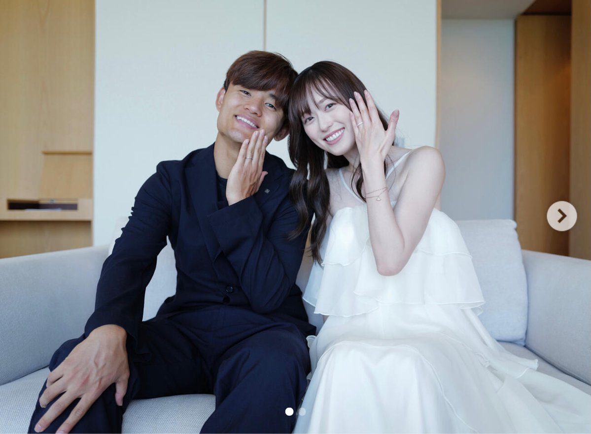 nikkansports's tweet photo. 【祝！結婚】久保建英と福原遥が電撃婚「笑顔あふれる温かい家庭を」先輩川口春奈と板倉滉に続き〝代表女優婚〟 https://t.co/j87fBDSmfl 

日本代表MF久保建英（25＝レアル・ソシエダード）と女優の福原遥（28）が結婚を電撃発表しました。 https://t.co/0nayJeGyOB