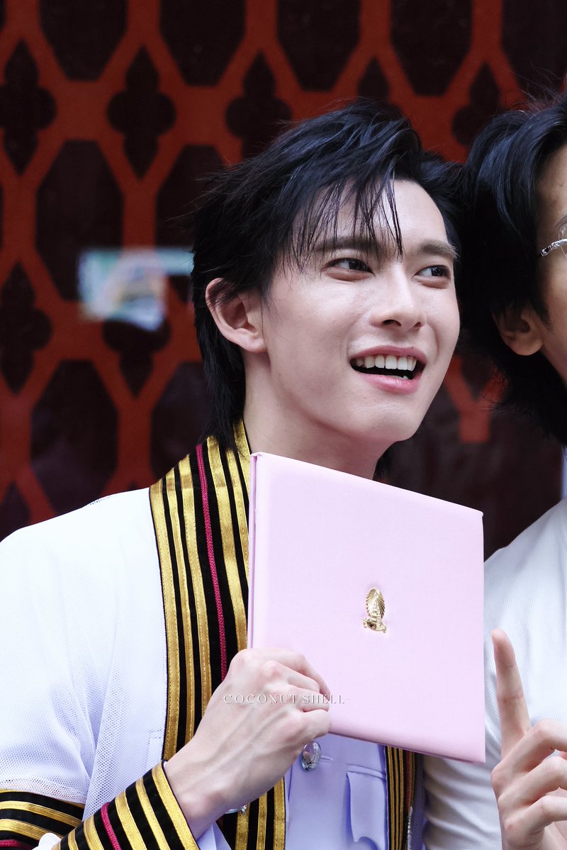 shellofcoco's tweet photo. #PoohGraduationDay 
#ppoohkt @ppoohkt 

soooo proud of u🥹 https://t.co/6Y9eqnWO6L