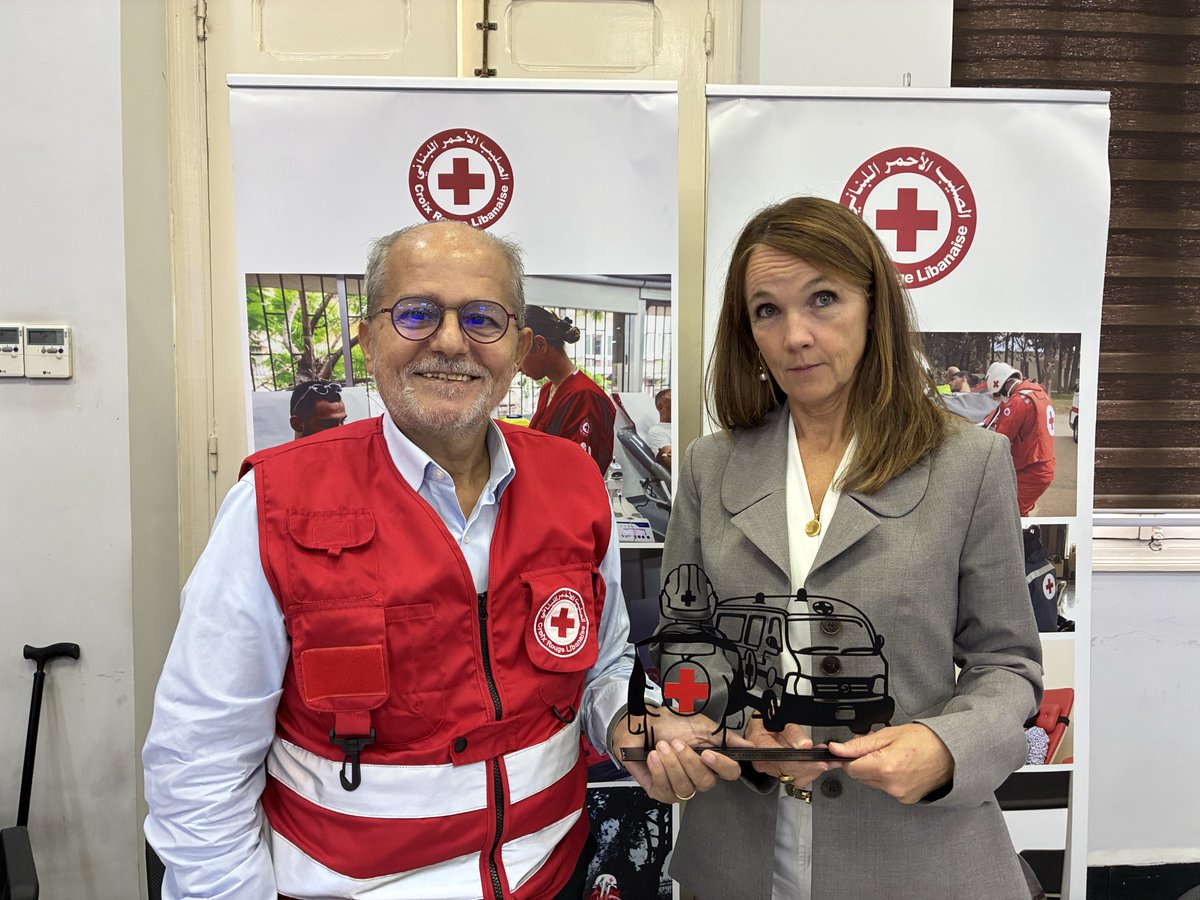 DKAmbLebanon's tweet photo. Honoured to visit @RedCrossLebanon and Secretary General Kettaneh and colleagues. Deeply impressed by their lifesaving work – and proud that 🇩🇰 and @danskrodekors is a partner. Heartfelt condolences for the colleagues lost and facilities destroyed in SouthLebanon #IHL #NotATarget https://t.co/AbLLLnYRdg