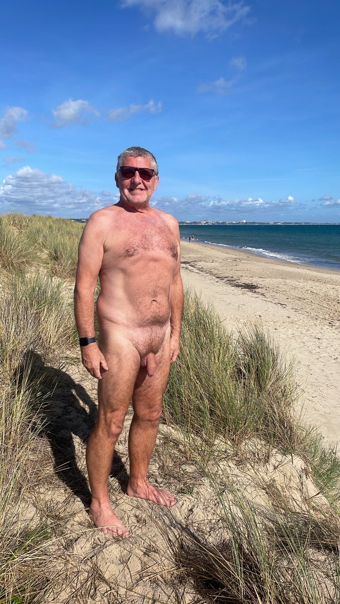 DrRandomstuff's tweet photo. Can you guess where I am today? Beach here is deserted of naturists / nudists  !!
So warm as well if not a bit breezy 😎 https://t.co/kmBVpge1Ew
