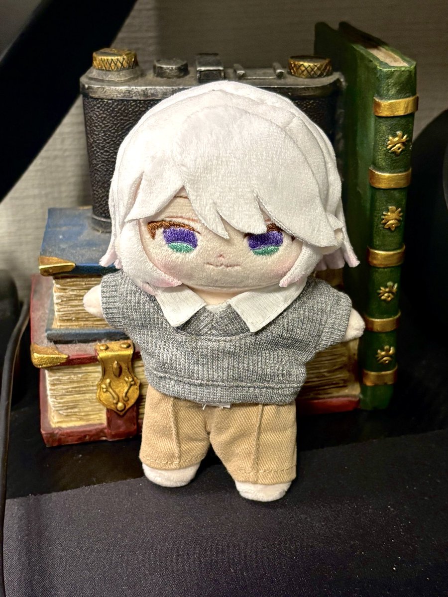 UtaSakuraba's tweet photo. 小さいウタぬい作ってくれたから、「ほらウタ、⚪︎⚪︎だよ」が出来るね！
ぬい活しようかな https://t.co/sjXfB2Zt4p