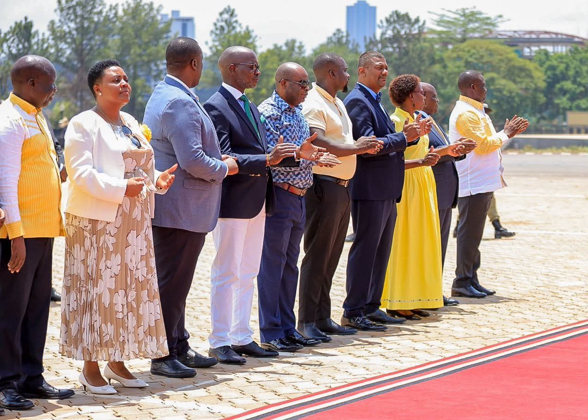 tanga_collins's tweet photo. Together with fellow CEC members, we received H.E. the President at the NRM Parliamentary Caucus, where he will address Members of Parliament on the party’s priorities, national development and the way forward for Uganda. https://t.co/bkw7xzABua