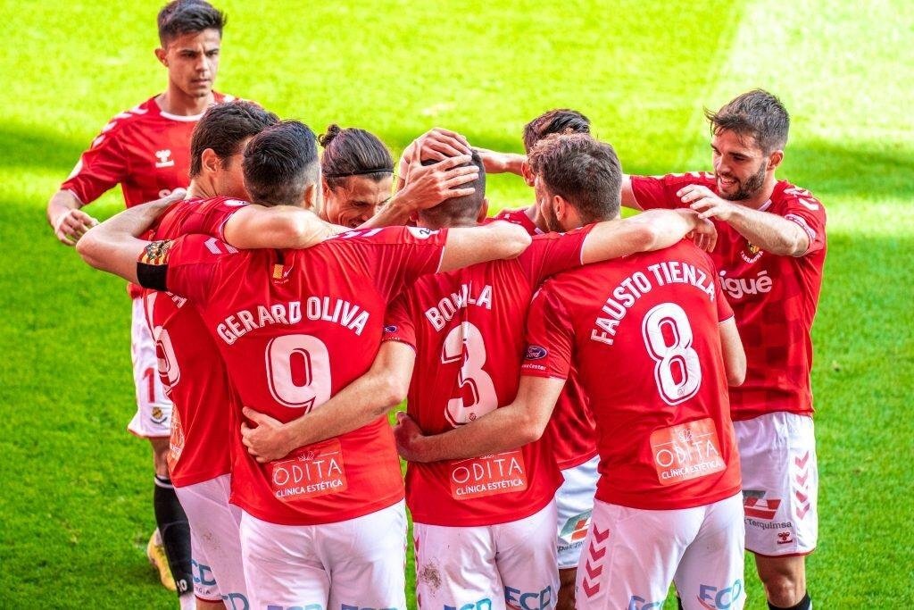 pellgrana's tweet photo. Sóc pesat, ho sé, però a veure si hi ha un cop de sort algun dia! 🤞

Busco aquestes samarretes. Si algú em pot ajudar a trobar-les, estic obert a fer canvis, comprar...

Gràcies com sempre, us ho agraeixo moltíssim! ❤️🤍 https://t.co/Hnj8D3FEku