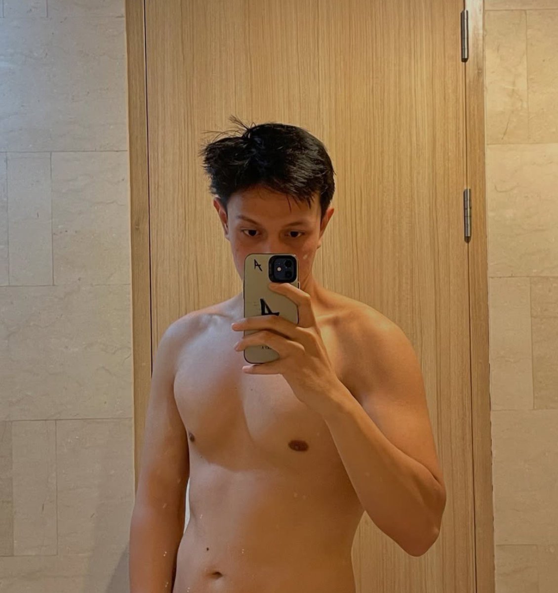 dixsitu's tweet photo. lagi mikirin siapaa
#gaymakassar https://t.co/UcwnFIoaH0