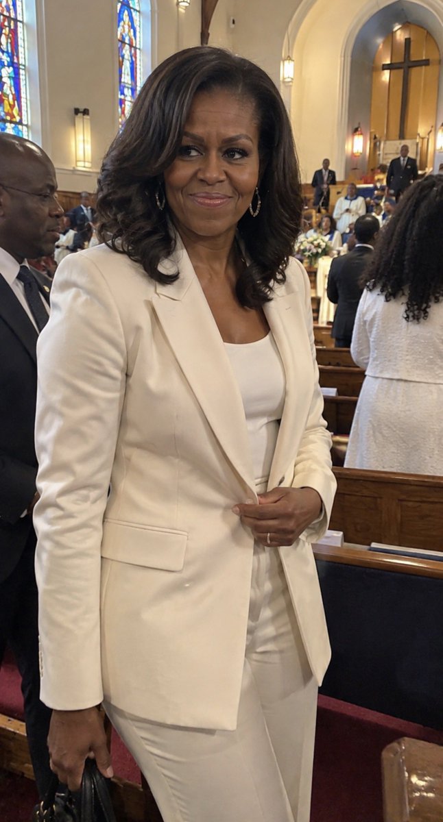 MelGibsonsRv's tweet photo. Do you think Michelle Obama’s faith has been influenced by the teachings of Jesus?

    🟢 YES — 72%
    🔴 NO — 28% https://t.co/TEbThOSnmp