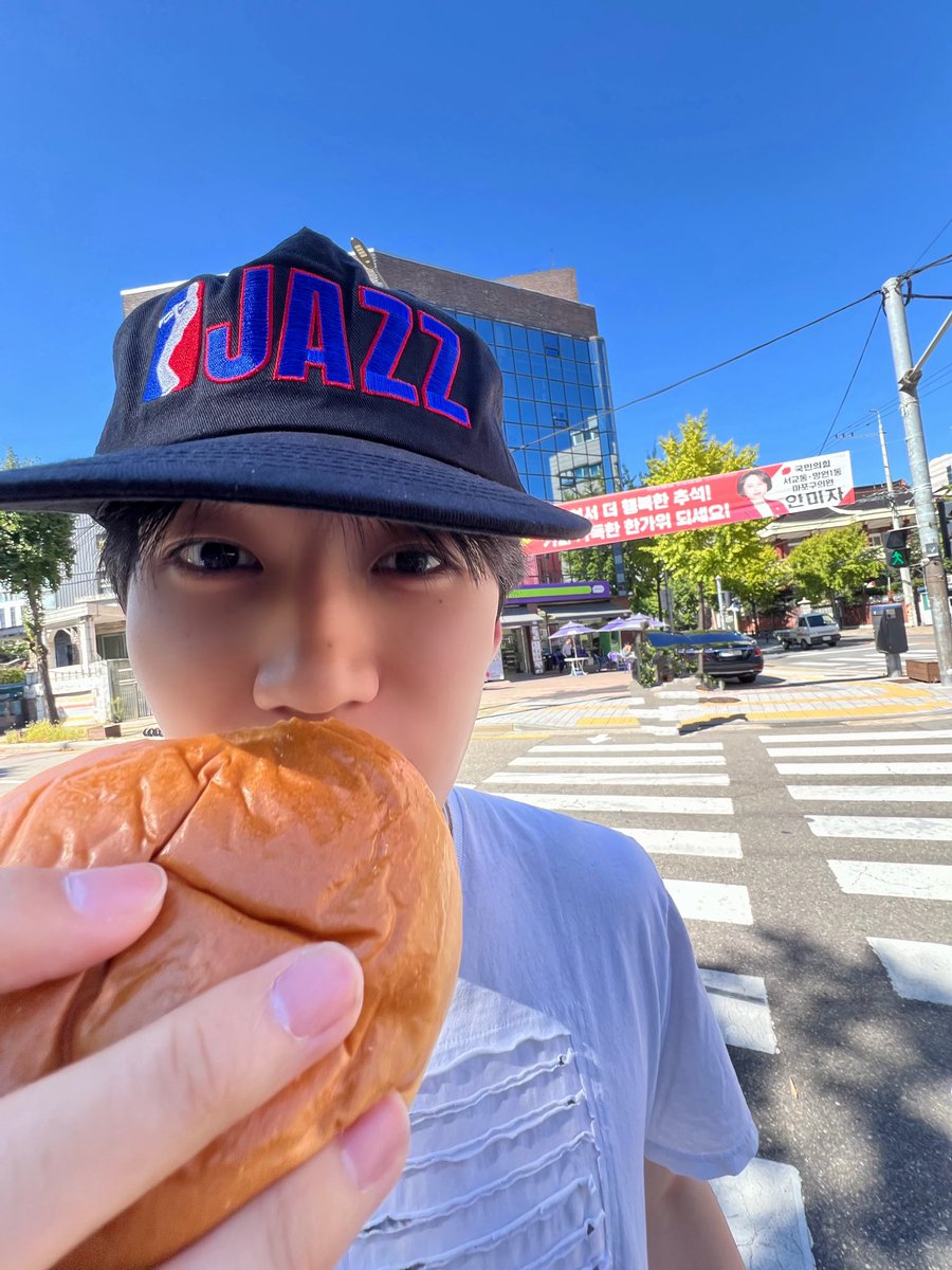 wildblue_ykme's tweet photo. [NAOYA]

got jazz!!

#WILDBLUE #鈴川直弥 #NAOYA https://t.co/bzplCi70J3