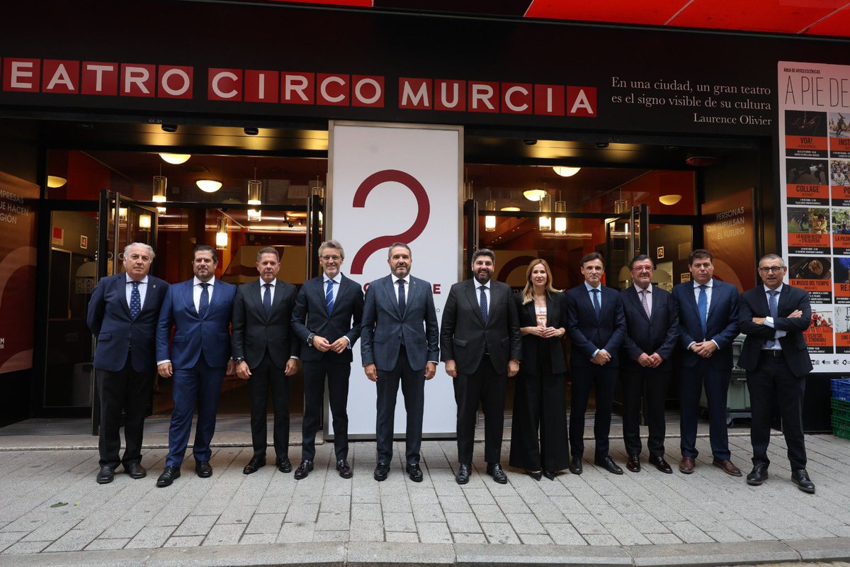 CEV_CV's tweet photo. 📰El presidente de #CEVAlicante reclama unas conexiones ferroviarias a la altura del potencial económico de la provincia

📎https://t.co/SmIGCQVU0x https://t.co/W6ZeFcbavj