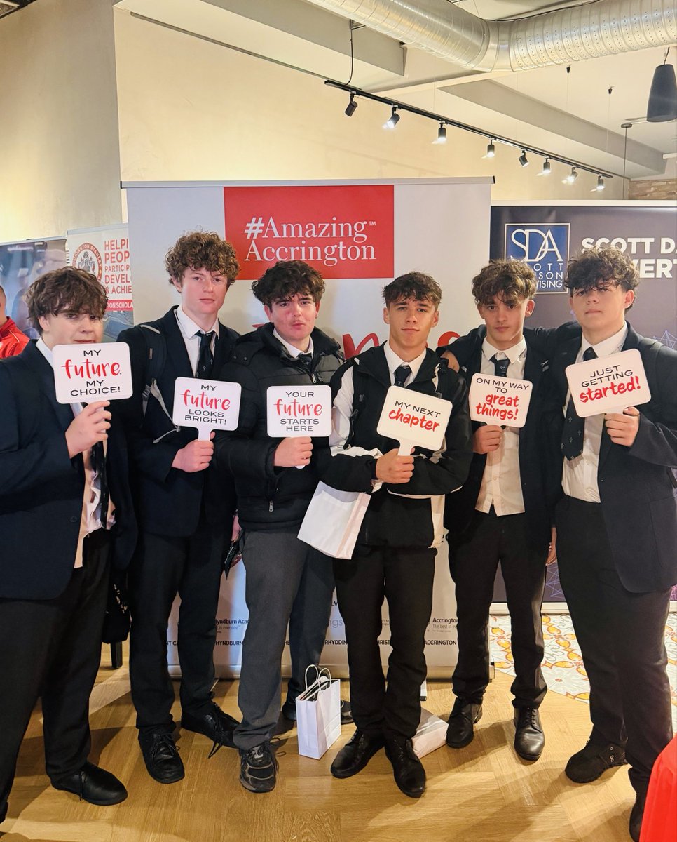AmazingAccy's tweet photo. It’s picture time! 📸
A great moment to capture some of the faces attending today’s #FuturesEvent! 🙌
#AmazingAccrington @StChrisCEHigh https://t.co/UdNibPwFRK