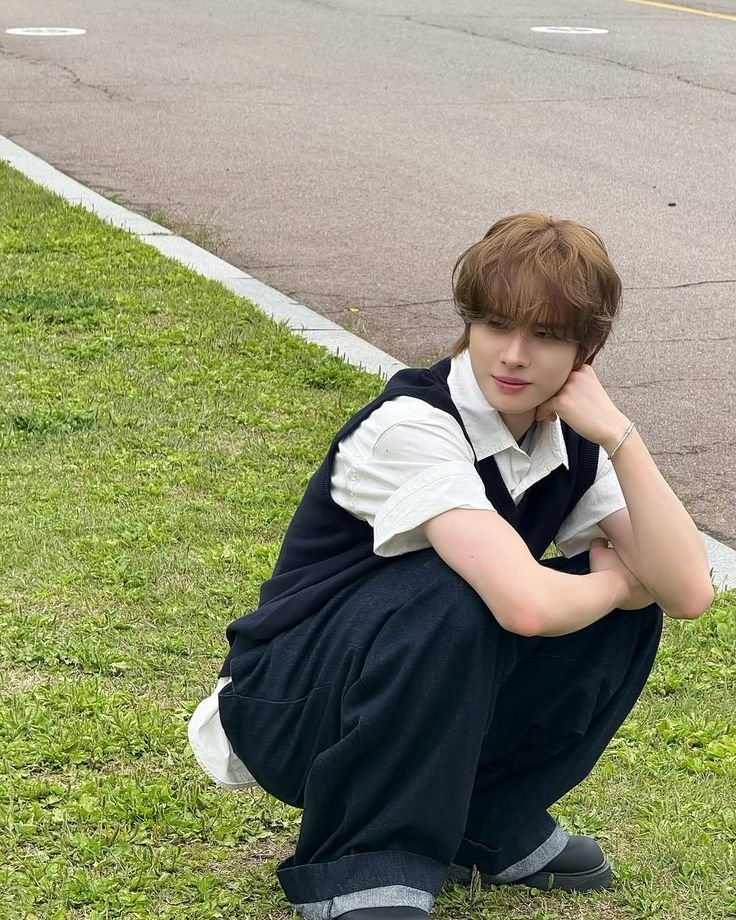 Lyeesol's tweet photo. @kyugmnin kamu di kameraku sekecil itu 🤏🏻🤏🏻 https://t.co/vjNvc7418D