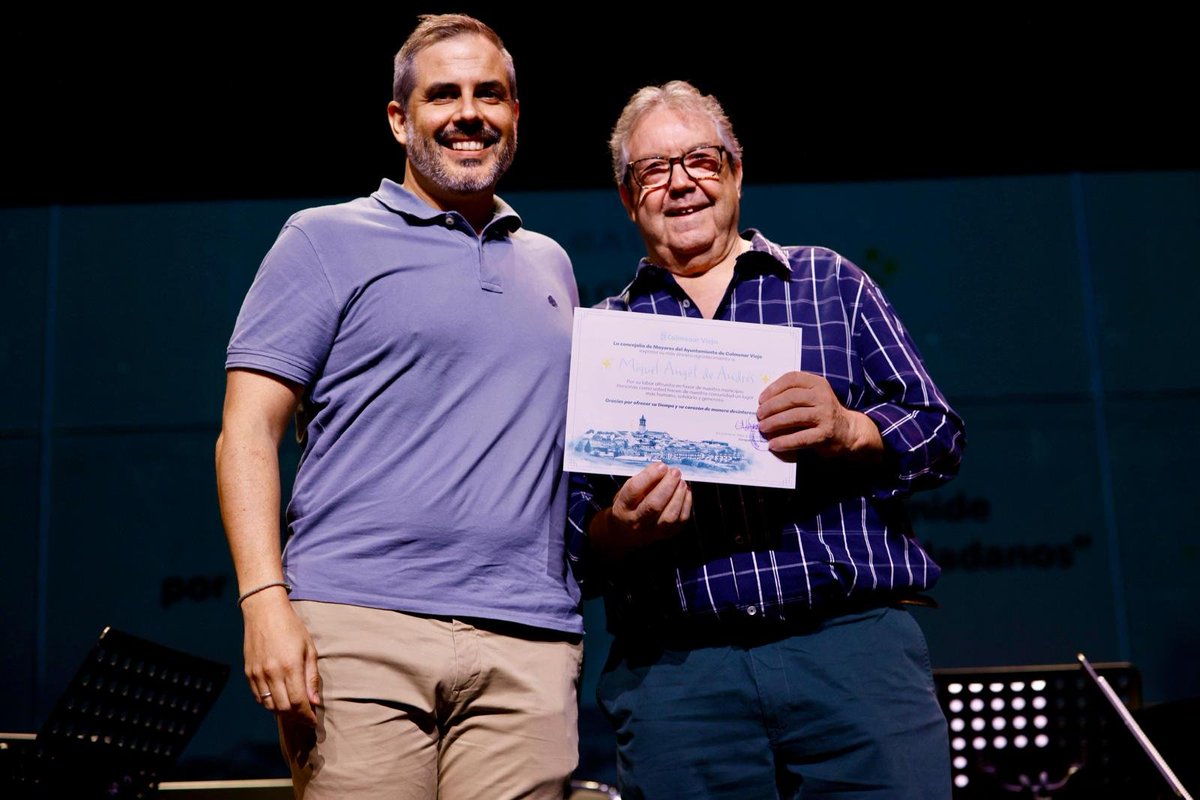 GanemosColmenar's tweet photo. 🎉 Ayer participamos en la IV 'Gala Mayores Imprescindibles de #ColmenarViejo', un merecido reconocimiento a tantas personas que han hecho y hacen tanto por Colmenar.
🎉 ¡Enhorabuena y gracias! https://t.co/8zPQbd2Eox