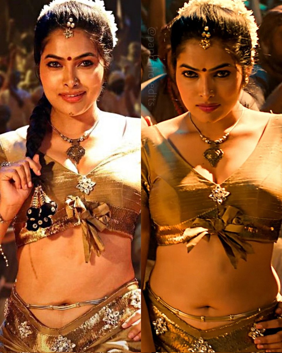 Sissy_Thara's tweet photo. Sissy me - yenada evlo crowd munadi epudra adrathu bayama eruku da.

Boyfriend- ne dhane d telugu industry la chance venumnu keta , Inga epdi dha irukum , Inga item dance la ne adi famous aitanu vei , ne dhan d India la no 1 item .

Sissy me - ne sona mariye yena item akitala. https://t.co/O91f08be2X