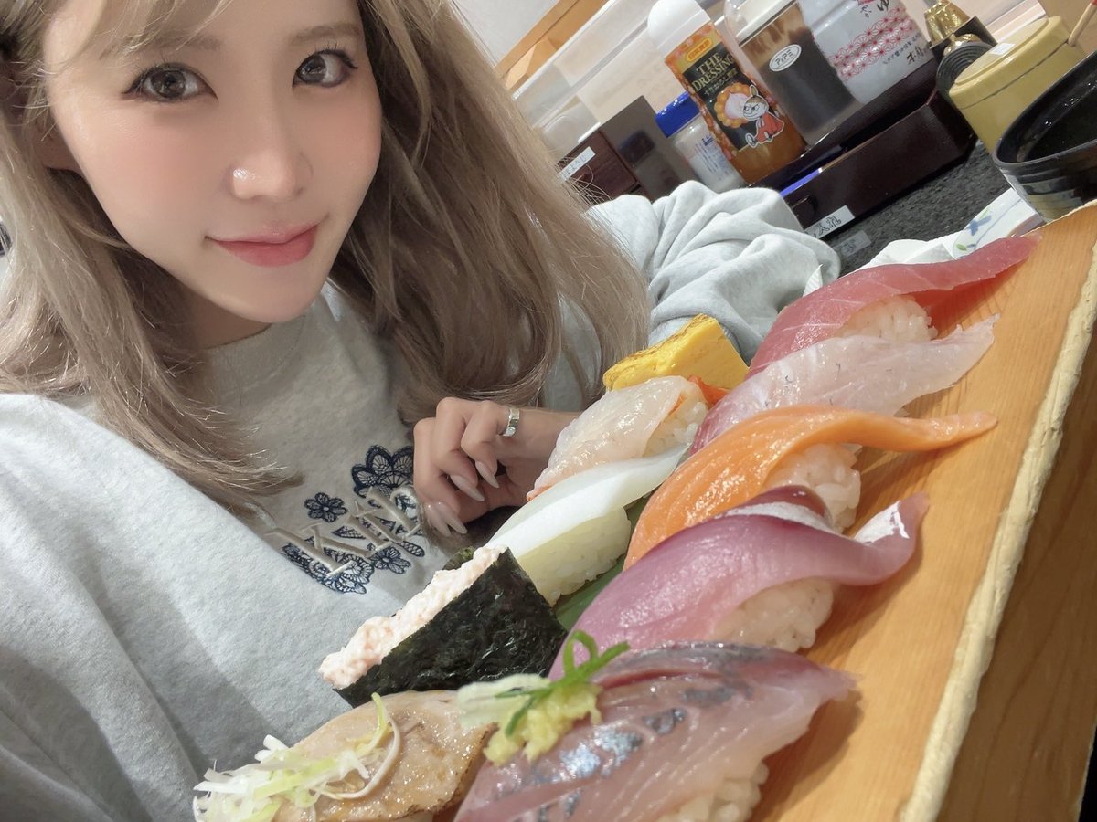 明日10/3(土)静岡県浜松市
【楽園上新屋店】へ行きます~🙌🏻🙌🏻PR
抽選|8:30⏰
みんな、明日も頼むぞぉー❤️🔥❤️🔥❤️🔥
ピラティス行ったら今日のめちゃくちゃハードだった…絶対明日筋肉痛… https://t.co/Bth3MrFzgY