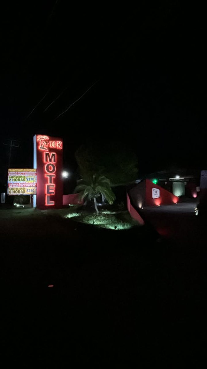 ChicxCuriosxCDC's tweet photo. ¿Qué tal el Motel "14 K" en Ciudad del Carmen y sus promociones del mes de Octubre 2026? 

#CiudadDelCarmen #Motel #14K https://t.co/bd8Mzv2lgu