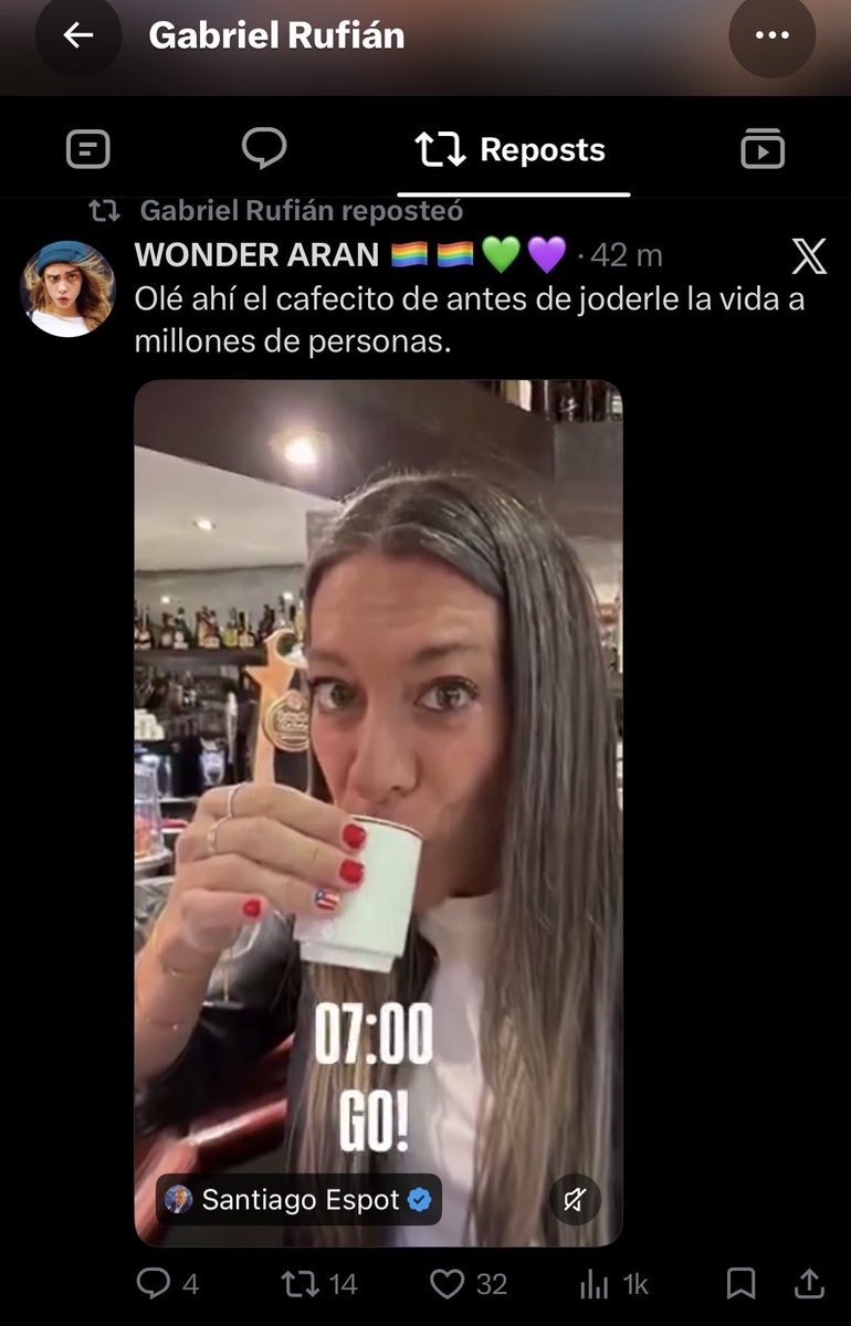 melendixporro's tweet photo. joder reposteando esto mientras está la ministra de vivienda hablando jxhshd https://t.co/kcfDOZCWDU
