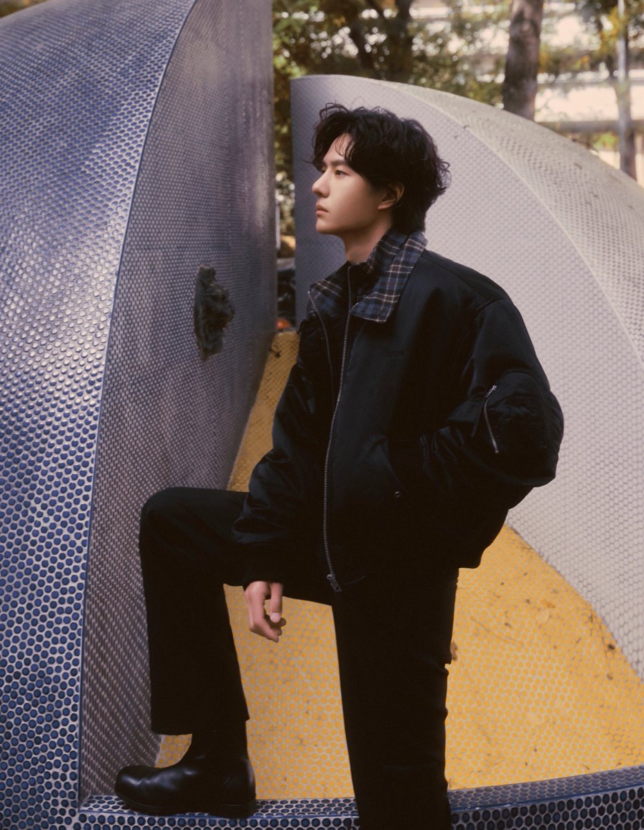 wxyzybxz's tweet photo. 261002 17:13 YIBO-OFFICIAL xhs update x Wang Yibo (1/4)

What to say when you see Wang Yibo in Paris 👂 

#WangYiboxLOEWE https://t.co/NIyWvTilWb