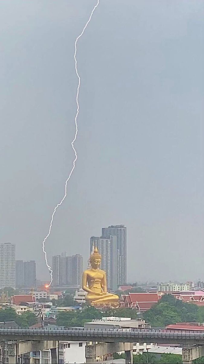 sweetie_janny's tweet photo. ใคร.?........สาบานอะไรไว้ .......

 พระพิรุณ. เช็คบิลแน่‼️ https://t.co/rIyNESggFW