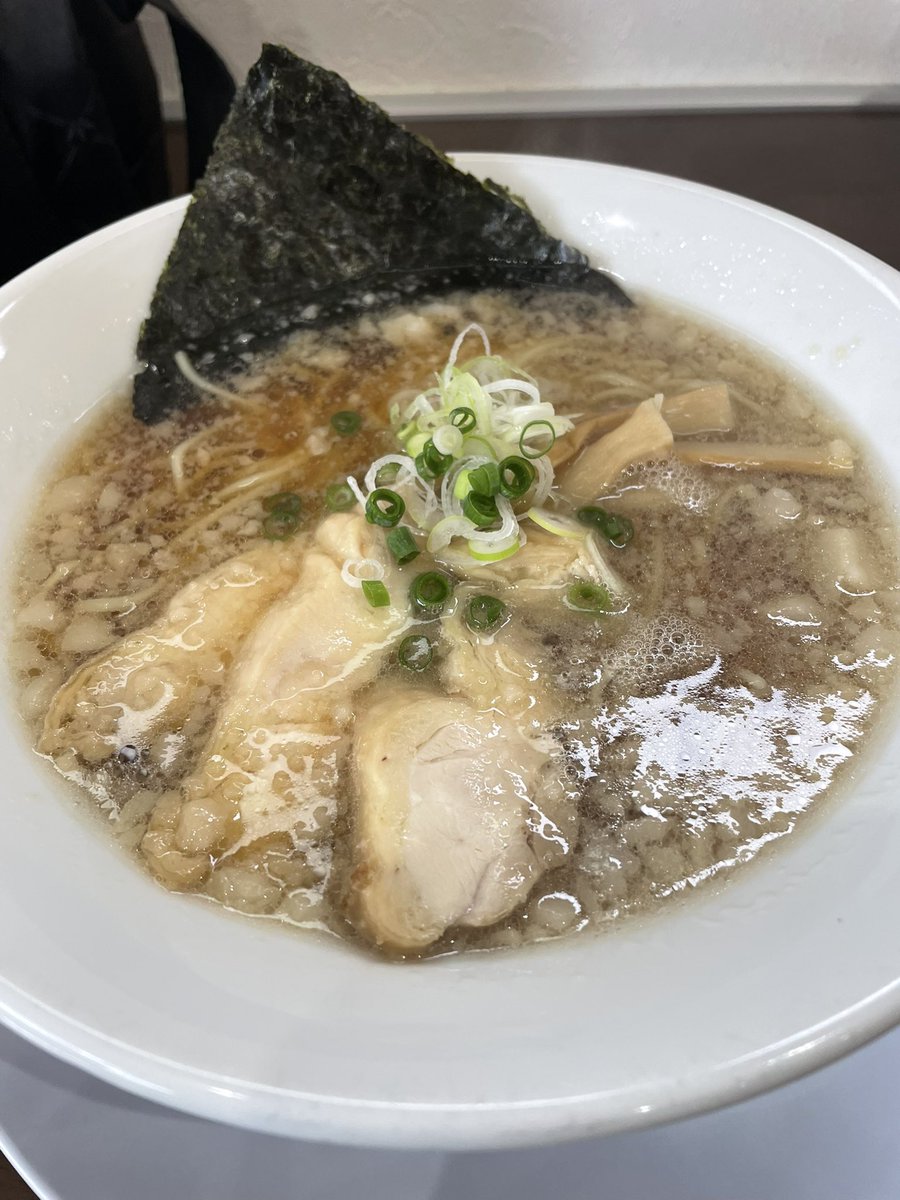 saegoodjob's tweet photo. 今日は、美容院💇‍♀️に行サラサラヘアにしてもらい、お腹空いたからいぶきさんに🍜
相変わらず美味しい😋
..._φ(`･ω´･ ●)ﾉ ごっちょさ~んでした。 https://t.co/jZ4PmsuuoC