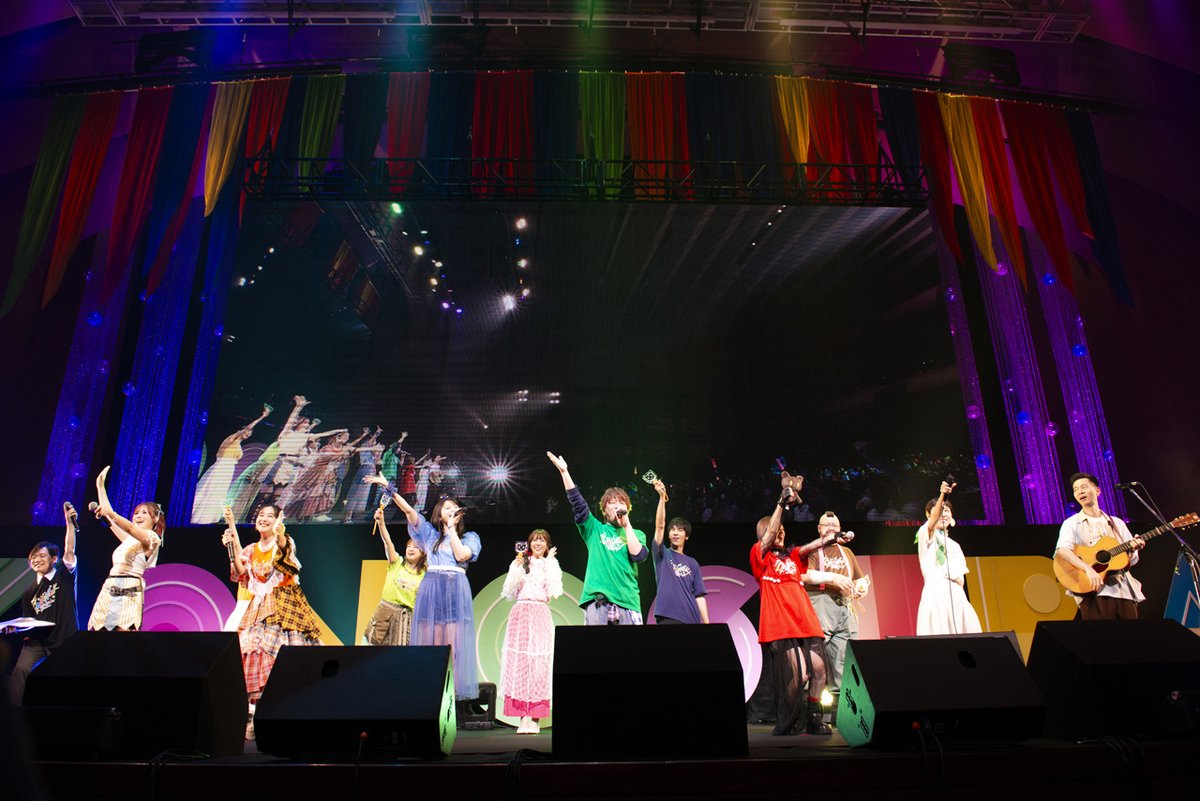 konosubaanime's tweet photo. オフィシャルレポート公開📢

7/26にパシフィコ横浜で開催され、大盛況のうちに幕を閉じた、アニメ10周年記念イベント”Colorful”のオフィシャルレポートを公開📝📸

現地の熱気と興奮を、7000文字超の大ボリューム＆臨場感あふれる70枚超のスチールとともに振り返ります。笑いあり、涙ありのイベントの模様を、ぜひレポートでも改めてお楽しみください🌈

☀昼の部https://t.co/uDYSzCT9Ft

🌟夜の部
https://t.co/tX5RR0iGSW

10/12からは #このすば展 がスタート！
チケット好評発売中です🐸✨

#このすば #このすばフェス