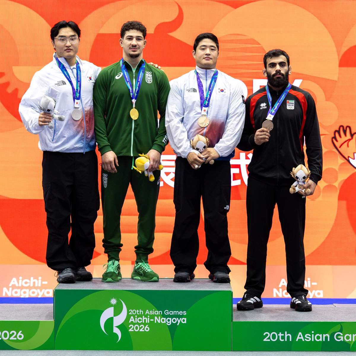 Saudi_JJF's tweet photo. ذهب الأسياد.. سعودي 🇸🇦🥇

الأمير فهد بن جلوي، نائب رئيس اللجنة الأولمبية والبارالمبية السعودية، يتوّج بطلنا عمر ندا بذهبية الجوجيتسو في دورة الألعاب الآسيوية «ناغويا 2026»، بحضور رئيس الاتحاد المهندس أنس أورفلي.

ألف مبروك يا بطل 💚🇸🇦

#الاتحاد_السعودي_للجوجيتسو
#ناغويا2026 https://t.co/kSpknhBsQL