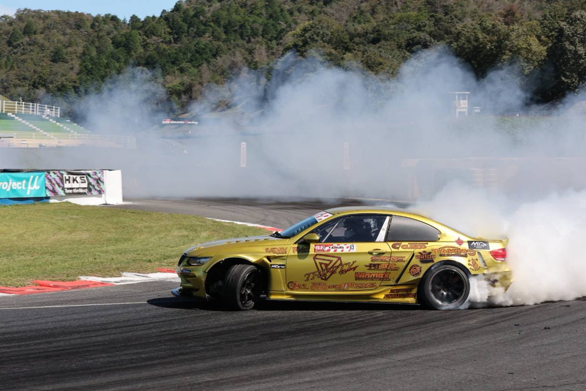 jzx_201's tweet photo. 予選日でした!
14位通過、、、
明日までにビビリミッター外します。
#TRINITYRacing
#TAKMO
#winmax
#KPgarage
#WorkshopREVIVER
#FACTORYBASE
#Rings
#CARU
#CUSCO
#PITORC
#TMS
#BRIDE
#FREEM
#FDJ2 https://t.co/CYeTmGqc0B