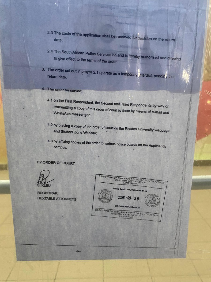 YingiZozo's tweet photo. @Rhodes_Uni Shame on you!!! Denying students of their right to stage a PEACEFUL protest! Opening fire on students?!!! https://t.co/hEyc3lXVHi