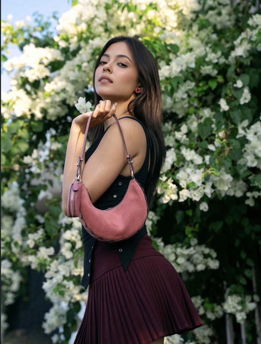 hopescycle's tweet photo. Uwaaaa Raisa x Kate Spade 😱😍😽 https://t.co/SlKjLg8ZAH