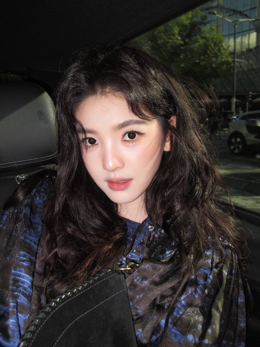 pourlesjolies's tweet photo. ZHANG RUONAN https://t.co/ghHTBCPbEx