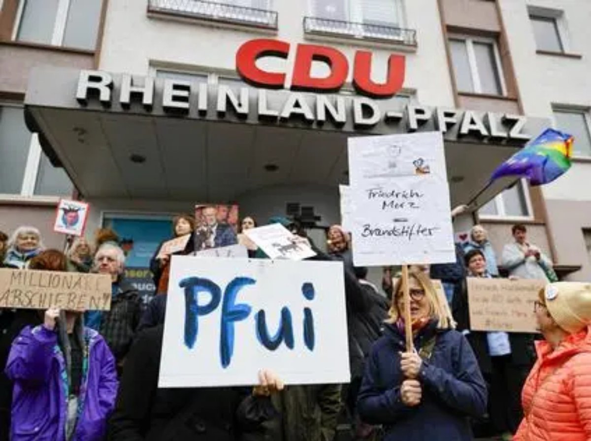 bakerman_2024's tweet photo. @JulianAdrat In #Frankreich ist die Machtübernahme der #Migrantifa schon weiter fortgeschritten als hierzulande. Aber #Buntland holt schnell auf! Die linksradikale #Rotfront-Regierung in #Berlin - die ganz sicher kommen wird - zeigt das! DAGEGEN organisiert keine #CDU/#CSU irgendeine Demo! https://t.co/jMD5BquWjS
