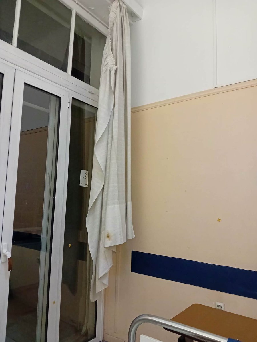anthiato's tweet photo. παιδιά σας παρουσιάζω το δωμάτιο του Ερυθρού σταυρού που νοσηλεύτηκα https://t.co/qUuQuydb0Z