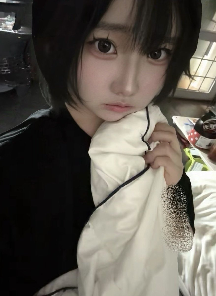 A_rin110's tweet photo. 보정 ㄹㅈㄷ짤 보실분 https://t.co/liVsM9JTfq