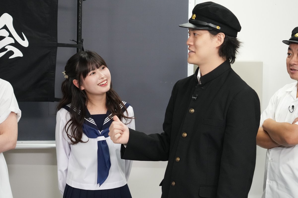 oricon's tweet photo. Snow Man深澤辰哉＆渡辺翔太と
”おひなさま”長浜広奈
『新しいカギ』学校かくれんぼ参戦🏫
⠀
中高生2000人と特大かくれんぼ対決🔥
「2000人ですよね？僕たち
普段5万人を相手にしてるんで大丈夫❗️」
⠀
地下4階の巨大ダンジョン校舎で
カクシマックス作戦🕶️🕶️
https://t.co/C8LzEOHV4g

#新しいカギ https://t.co/El06JzdXo5