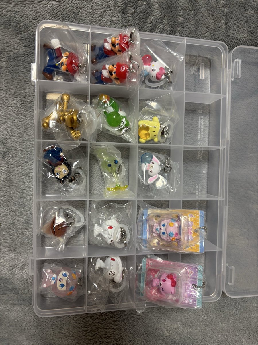 koukan422's tweet photo. めじるしアクセサリー　交換
譲　画像2枚目　サンリオ　ヨッシー　ジュエルペット
求　画像1枚目　ナルト

郵送にて交換
比率違い⭕️
お気軽にお声掛けください https://t.co/oErWxrwust