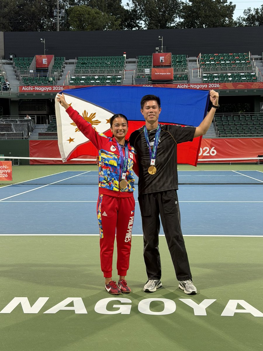 DYANCASTILLEJO's tweet photo. ALEX &amp; EJ WITH THEIR MEDALS https://t.co/Fwsi2sPEGy