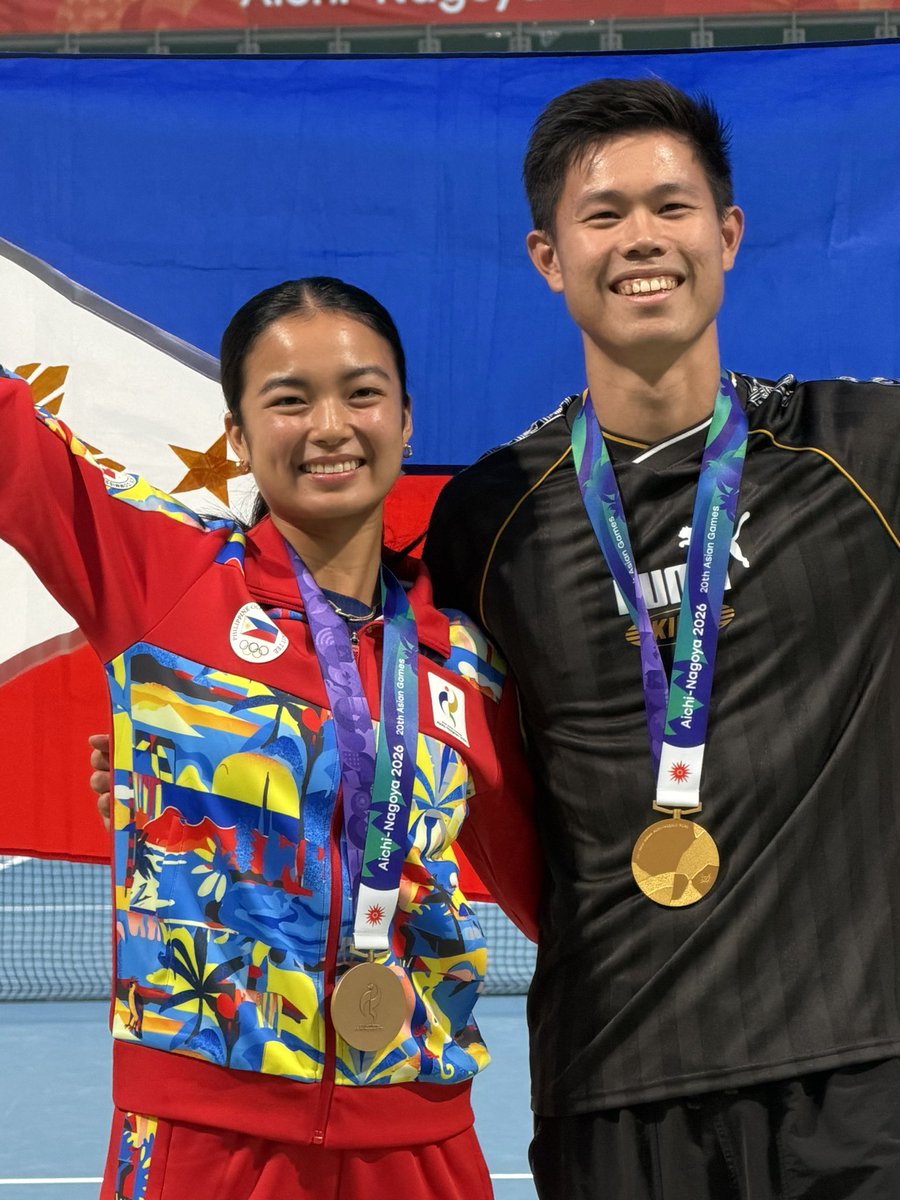 DYANCASTILLEJO's tweet photo. ALEX &amp; EJ WITH THEIR MEDALS https://t.co/Fwsi2sPEGy