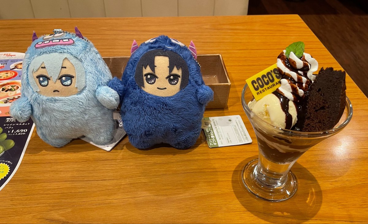 lapin_sh11's tweet photo. 三月のパネルのココス 千川店行ってきました！
これで7人のパネルを見に行けました✨ https://t.co/KznAesDLpk