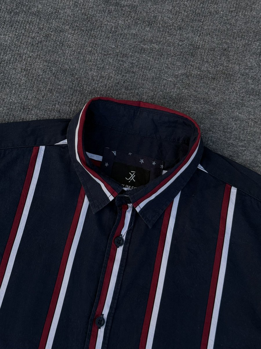 themenswadrobe's tweet photo. Size Large
¢120 https://t.co/fet29HiDif