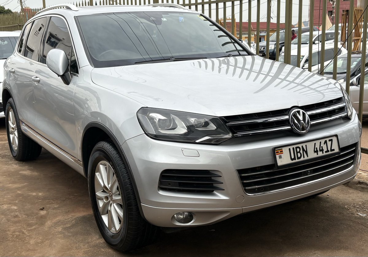 arnoldyosam's tweet photo. 🚨 VOLKSWAGEN TOUAREG ON SALE — 52M UGX 🚨

Luxury SUV • Powerful • Spacious • Smooth drive • Ready to Buy &amp; Drive 🔥

📞 0705176582 / 0765241678
📲 WhatsApp: https://t.co/iLRRG7AIMA

#VolkswagenTouareg #CarsForSaleUganda #UgandaCars #KampalaCars #SUV https://t.co/yPksxY0omT