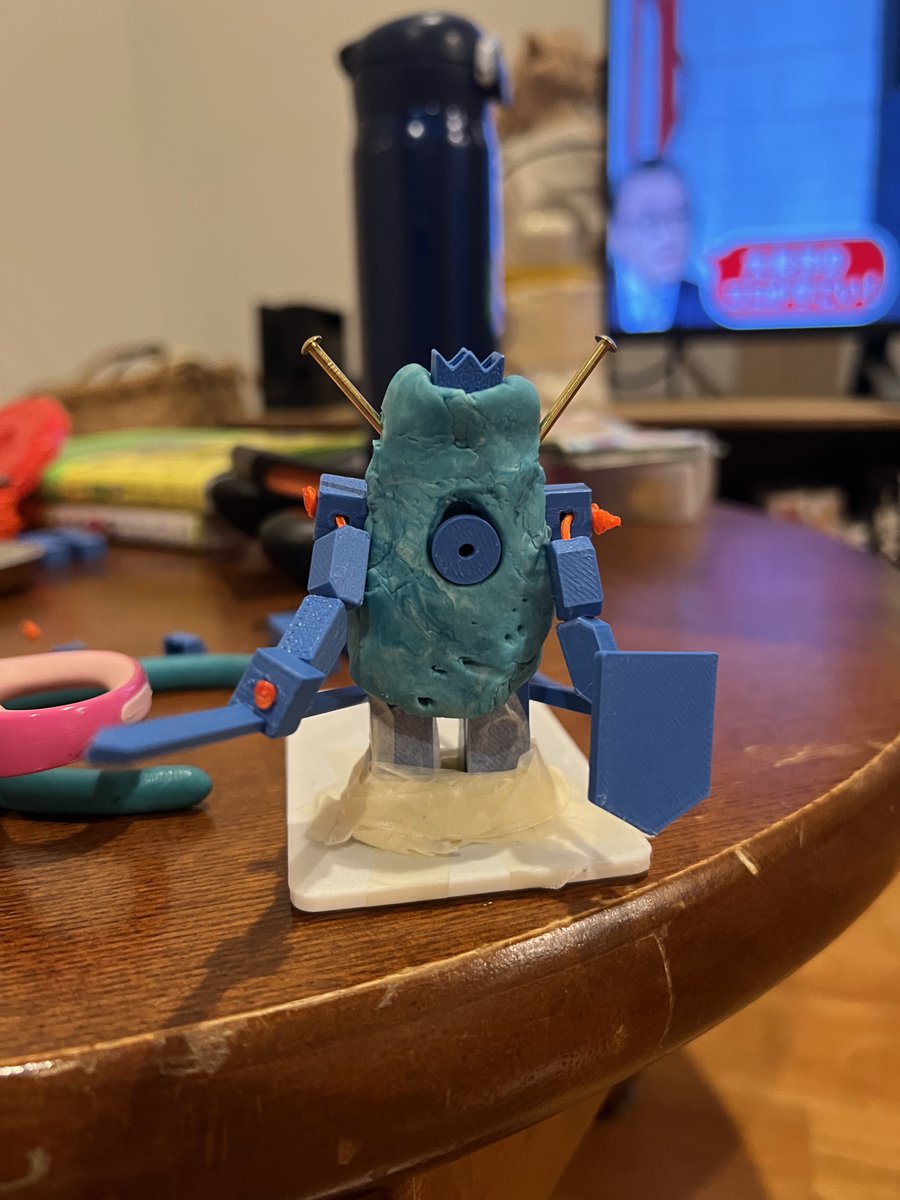 HI_TOYS_'s tweet photo. ◤ボロボーグ名場面集 ◢
ゲーム性だけでは語れない何かがこの作品にはある(と信じている)
大量の装備(ボーグ)を背負って、ボロボロになるまで殴り合うロマンな玩具を作りました。 https://t.co/90HKYClU96