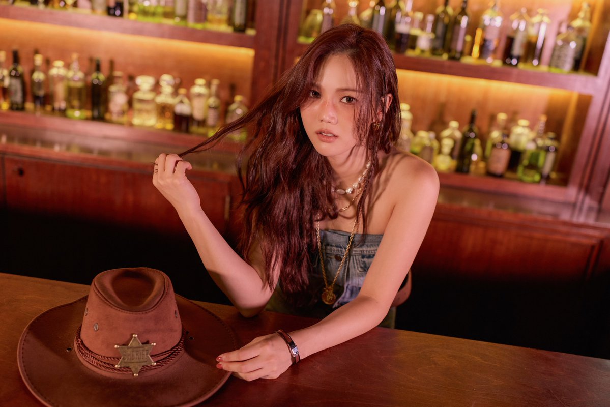 OHMYGIRL_offcl's tweet photo. 𝐂𝐨𝐧𝐜𝐞𝐩𝐭 𝐏𝐡𝐨𝐭𝐨 𝟏

HYOJUNG (OH MY GIRL) 1st Mini Album
'𝓛𝓸𝓼𝓽&amp;𝓕𝓸𝓾𝓷𝓭'

💿 2026.10.15 6PM (KST)

#HYOJUNG #효정
#OHMYGIRL #오마이걸
#LostAndFound https://t.co/2G7VSa3d2A