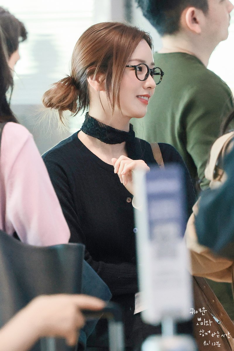 8h_13m's tweet photo. 261002 인천공항 출국
#에이핑크 #윤보미 (@Apinkbm) Preview🌟

청순이라는 단어가 사람으로 태어나면 딱 이 얼굴😍 https://t.co/Hbfd1jjVMR