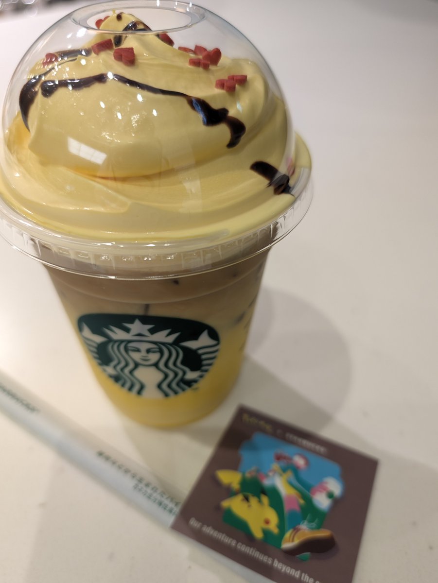 pal_myra's tweet photo. スタバのピカチュウのやつ https://t.co/w2sFwAzGt8