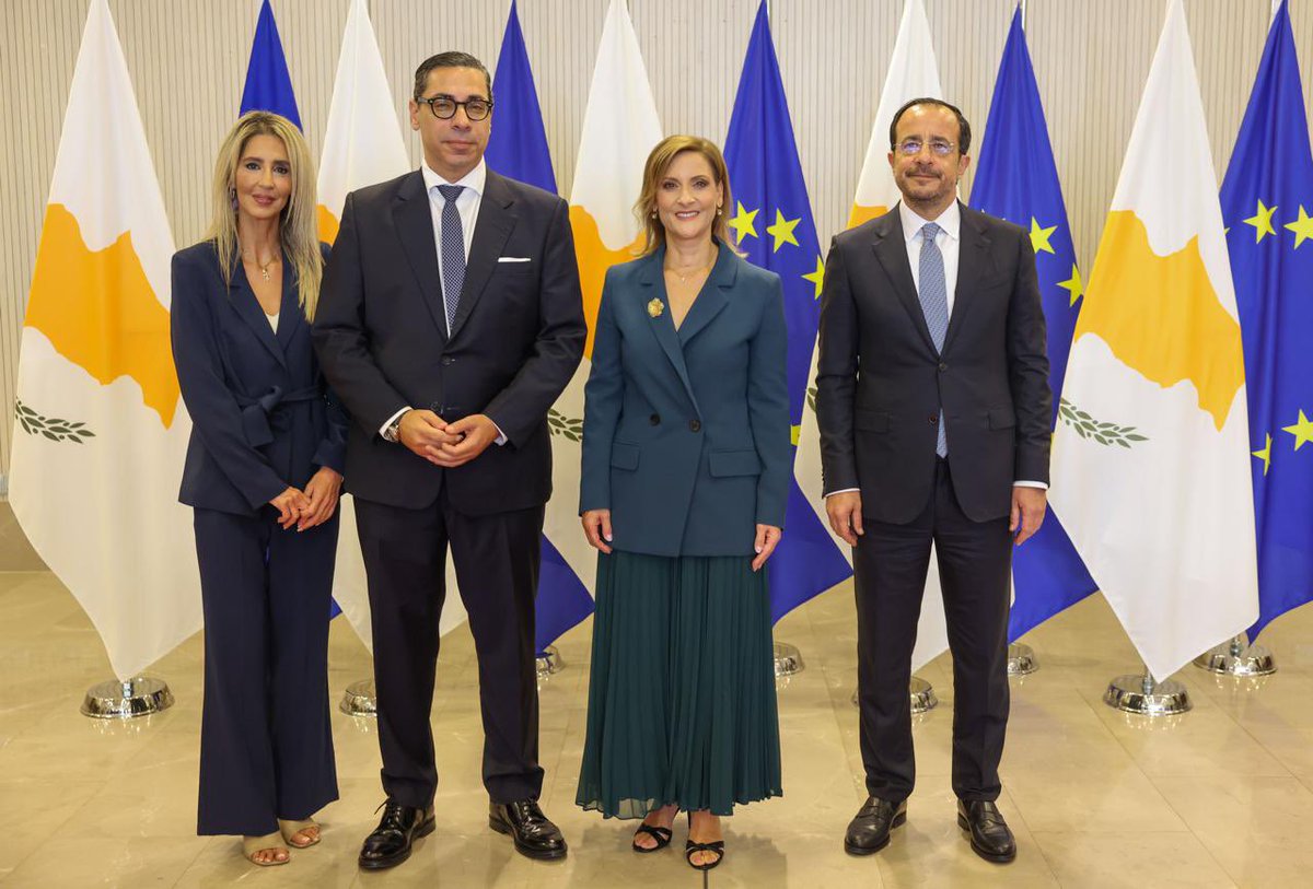 CYpresidency's tweet photo. Ο Πρόεδρος της Δημοκρατίας κ. Νίκος Χριστοδουλίδης παρέθεσε χθες, μαζί με την Πρώτη Κυρία, δεξίωση προς τα μέλη του Προξενικού και Διπλωματικού Σώματος, με την ευκαιρία της 66ης επετείου της Ανεξαρτησίας της Κυπριακής Δημοκρατίας. https://t.co/8dIi10UJNj