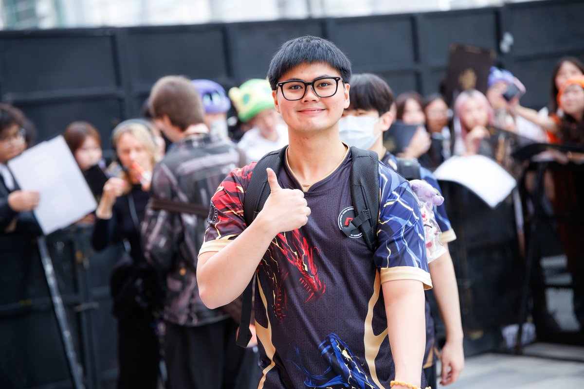 FlankEsports's tweet photo. Global Esports, EDG'yi Summit haritasında 13-5 mağlup etti ve seride 1-0 öne geçti!

🔜 Sıradaki harita: Sunset https://t.co/4kUT078iwN