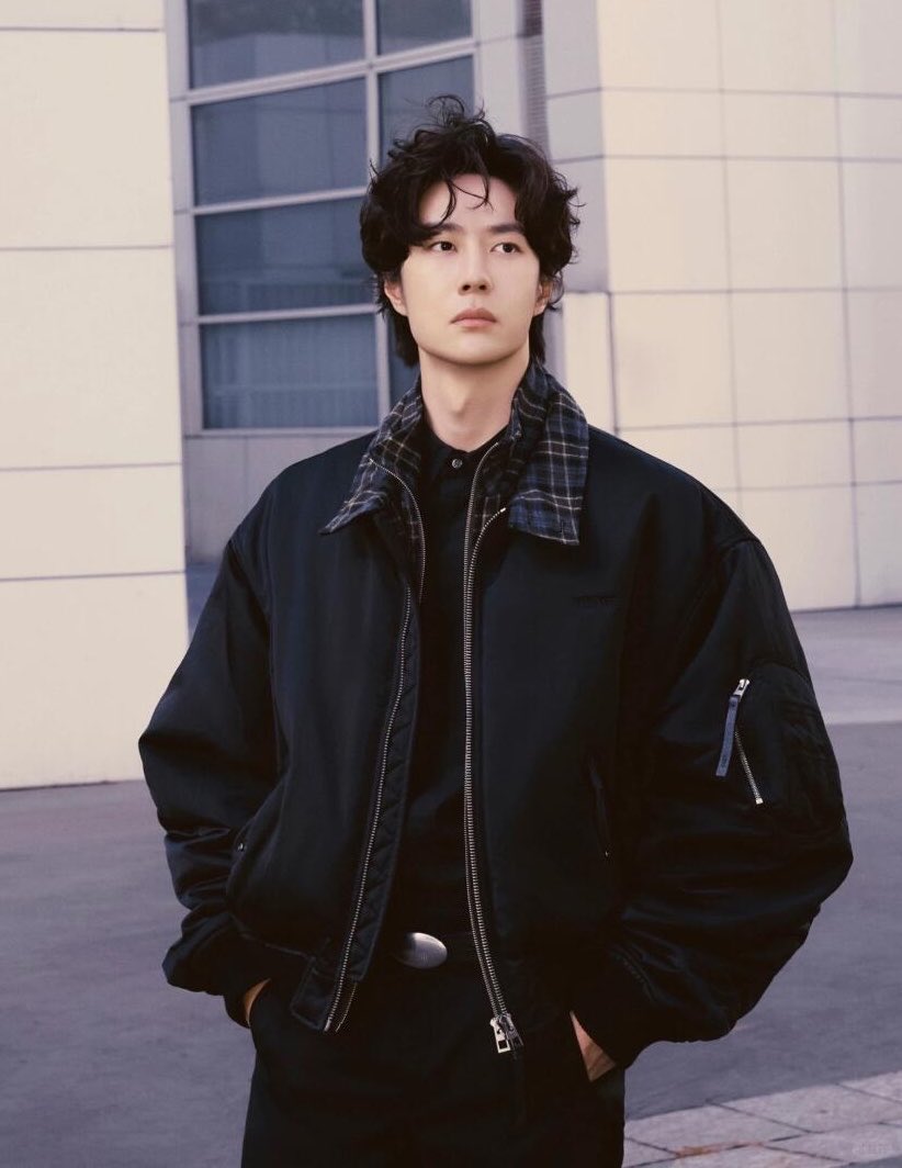 baixianq's tweet photo. เกิดมาเพื่อทำอะไรแบบนี้มากว่ะ คือยืนหล่อ แค่นั้น ทำให้ปวงชนสุขใจแล้ว https://t.co/4g175u3hlh