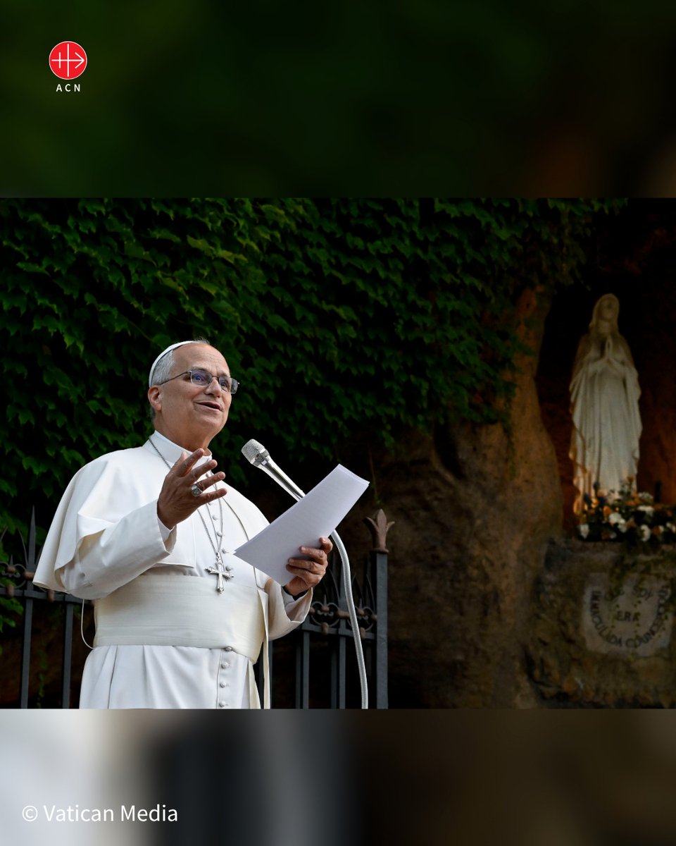 acn_uk's tweet photo. 🙏🌍 On 1 October, Pope Leo XIV joined hundreds of children at the Grotto of Lourdes in the Vatican Gardens to pray the Rosary for peace, officially launching ACN’s One Million Children Praying the Rosary initiative. 🕊️📿

💛 During the event, the Holy Father thanked ACN for promoting the campaign and encouraged children around the world to pray for peace, especially for those living in countries affected by war. 🌎✨🙏

#OneMillionChildrenPrayingTheRosary #PrayTheRosary #RosaryForPeace #PrayForPeace #PopeLeoXIV #AidToTheChurchInNeed #ACN #ChildrenPraying #FaithInAction #PeacePrayer 🕊️📿💙
