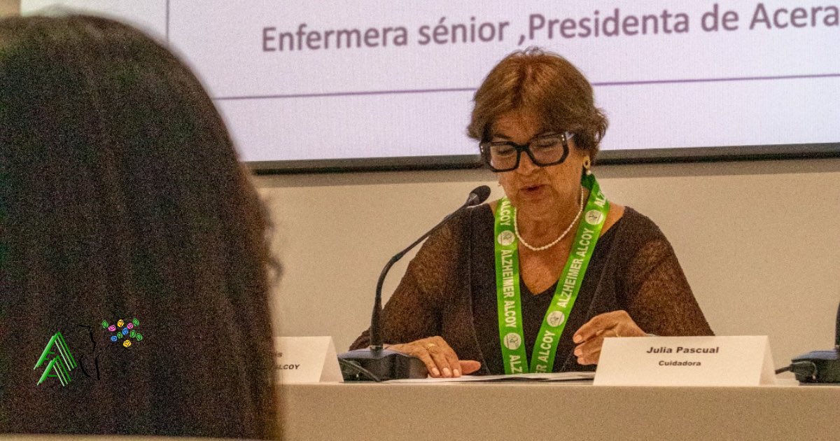AlzheimerAlcoy's tweet photo. Día Mundial del Alzheimer....
Gracias a Lola Gil, presidenta de Acera Alcoy, a Julia y Pilar por sus valiosos testimonios, y a todas las personas asistentes a la charla "Alimentación saludable para voluntari@s y cuidador@s de Alzheimer
#AfaAlcoy #AlzheimerAlcoy #fevafa #Ceafa https://t.co/WIfv6BxTeJ
