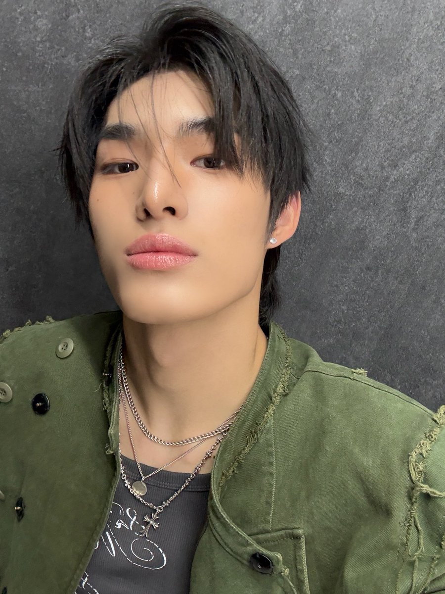 82Message's tweet photo. [#찬이러그]
b-cut

#82MAJOR #82메이저 #에이티투메이저
#윤예찬 #YOONYECHAN https://t.co/n3tm24OWdJ